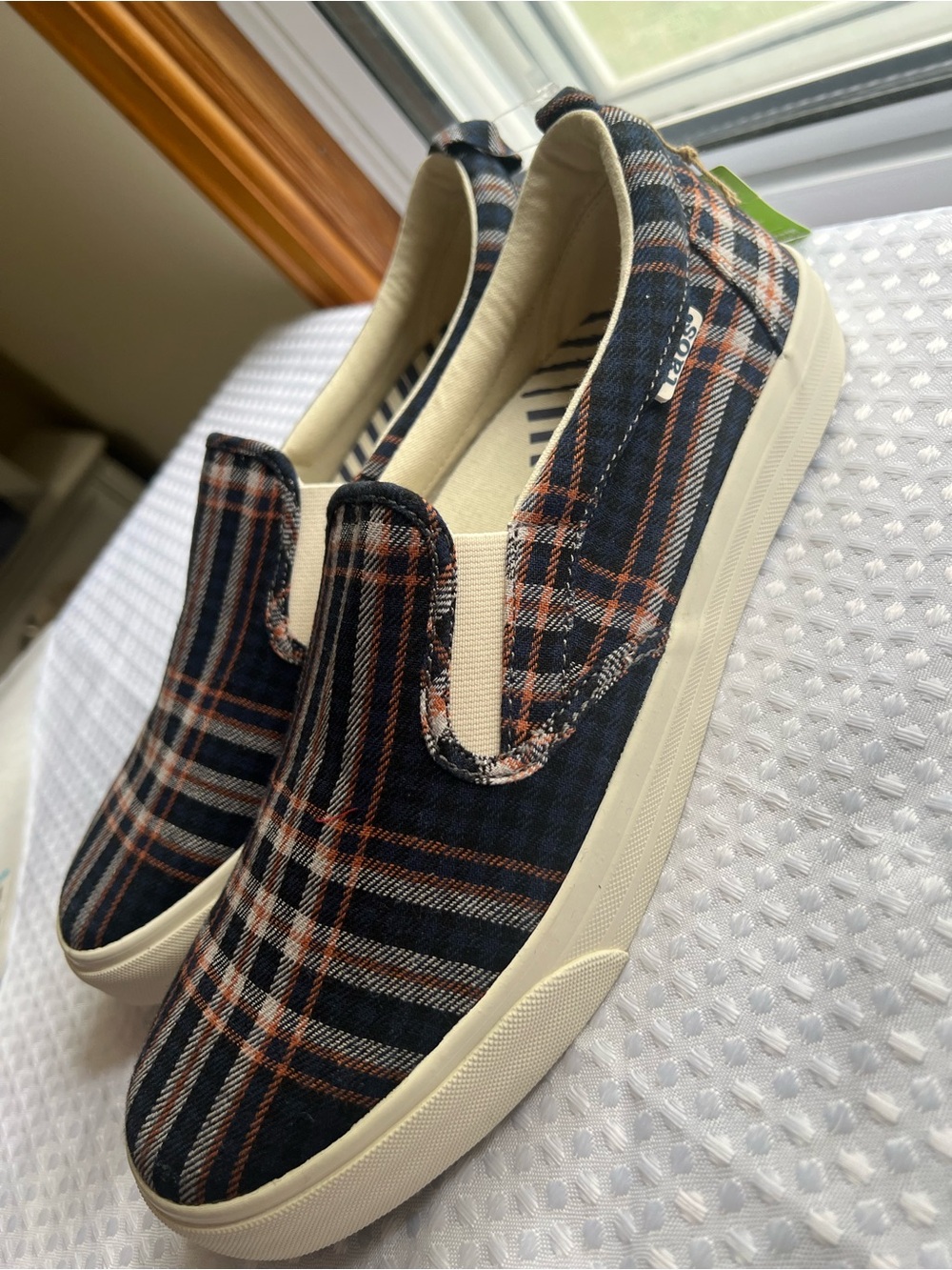 Taos Footwear Navy and Brown Plaid Slip-On Sneakers Rubber Soul